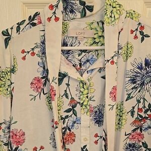 LOFT Floral Button-Up Shirt